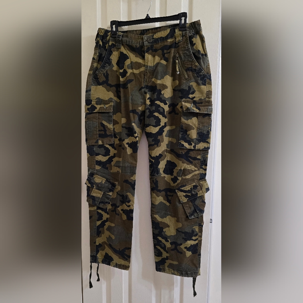 Mustway Women's Camouflage Cargo Pants